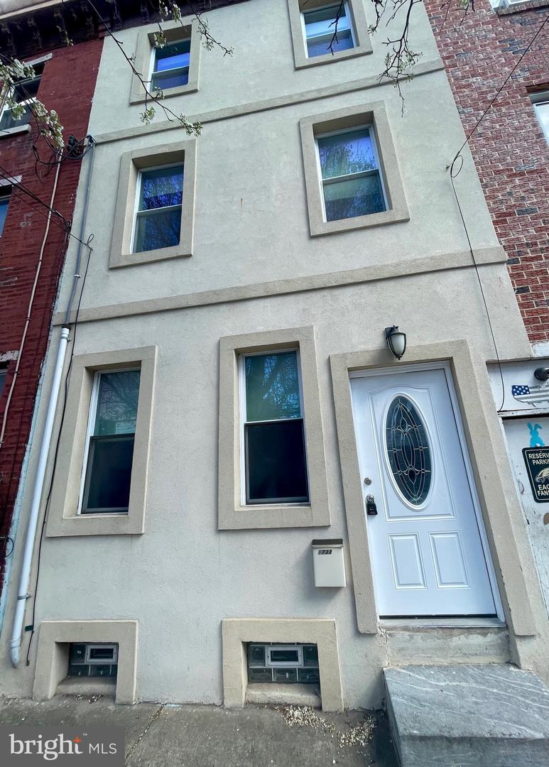 Property Photo: 1733 N Mascher Street PA 19122