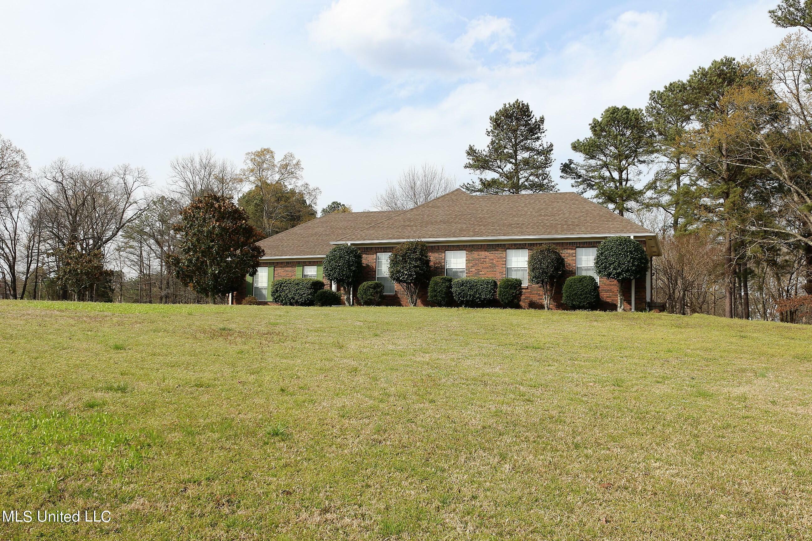 Property Photo:  700 Martin Luther King Jr Drive  MS 38635 