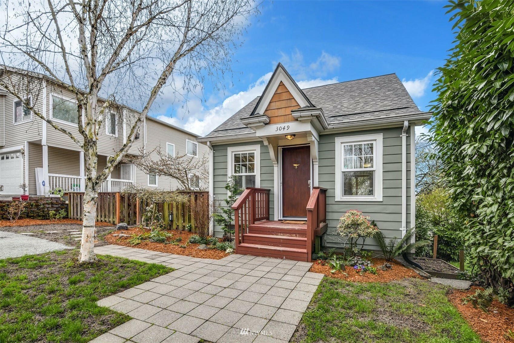 Property Photo:  3049 S Austin Street  WA 98108 