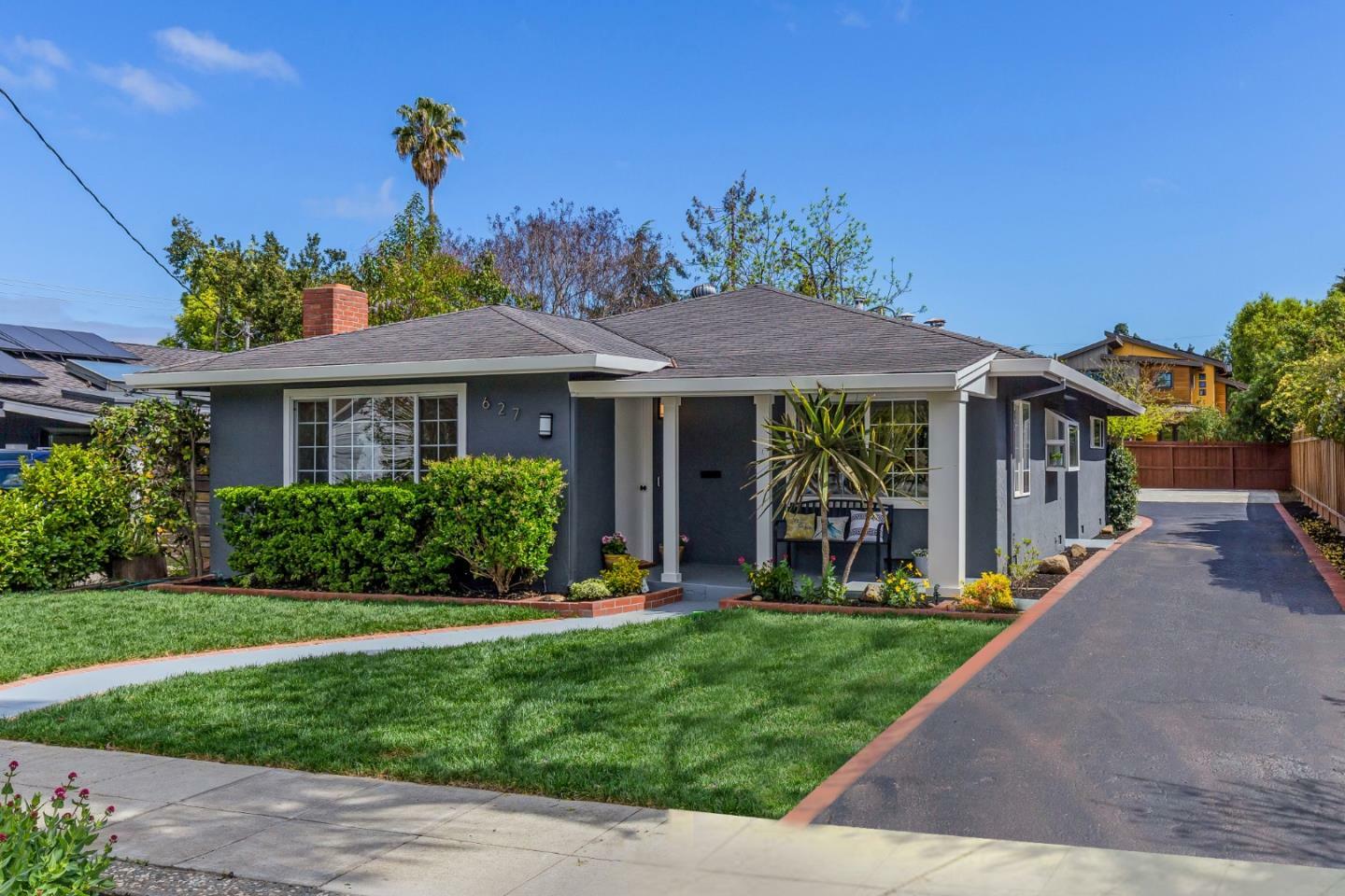 Property Photo: 627 Pettis Avenue CA 94041