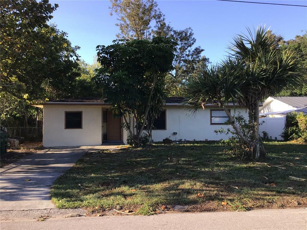 Property Photo:  2964 Poplar Street  FL 34237 