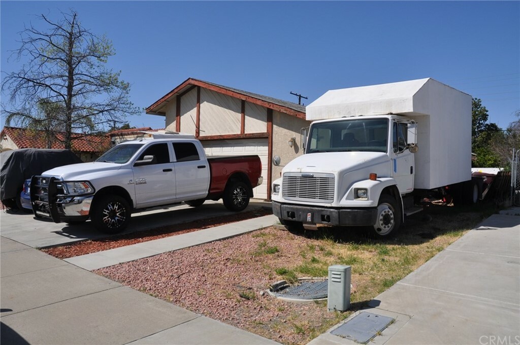 Property Photo:  26884 Pinckney Way  CA 92586 