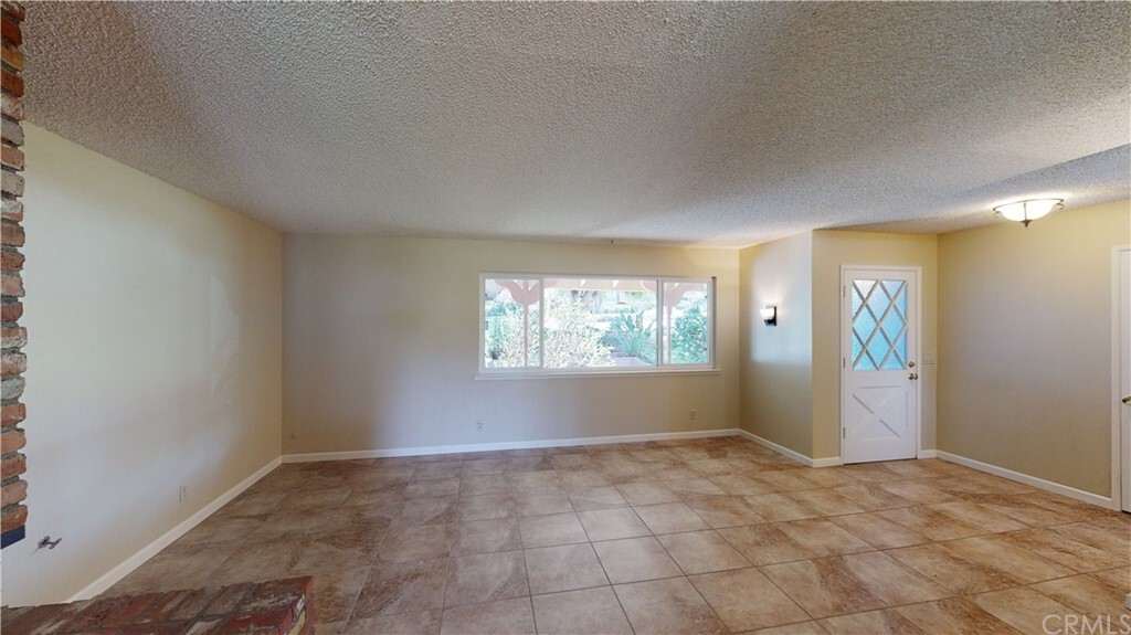 Property Photo: 1550 W Fern Avenue CA 92373