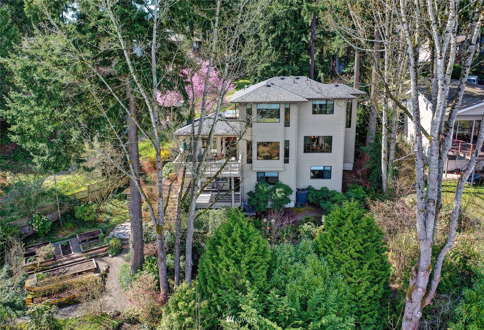 Property Photo: 5313 NE 190th Street WA 98155