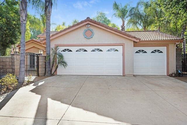 Property Photo:  40246 Tuolomne Court  CA 92591 