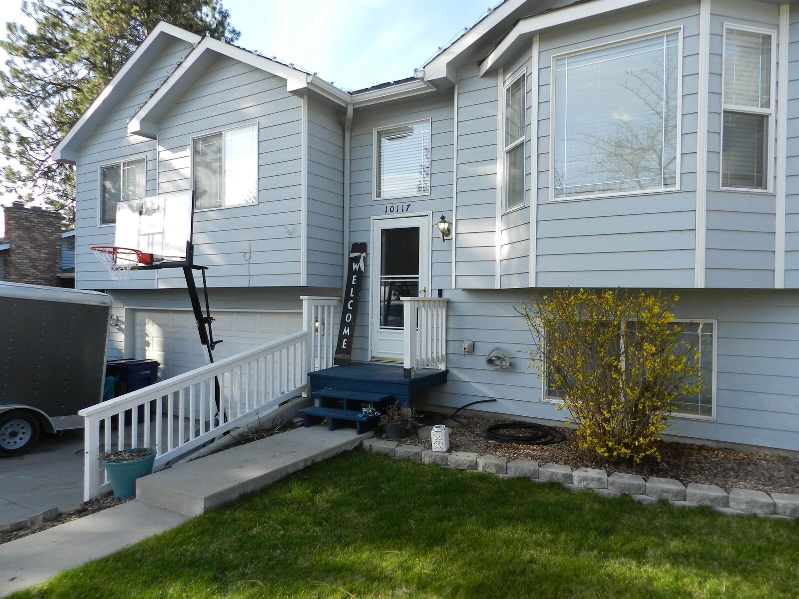 Property Photo: 10117 E 14th Ave WA 99206