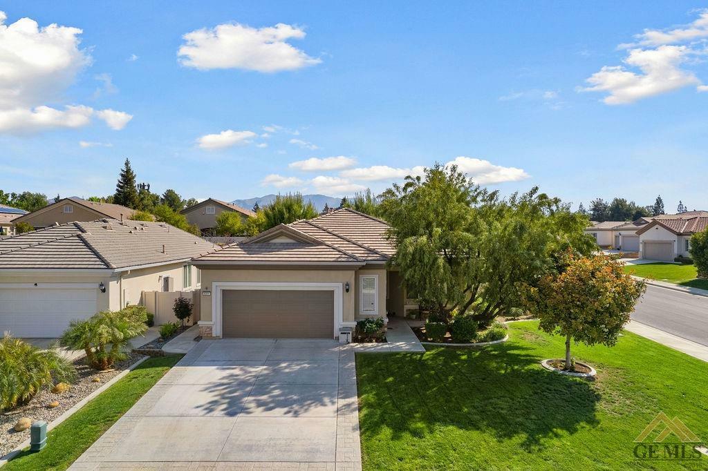 Property Photo:  6301 Palmbrook Court  CA 93306 