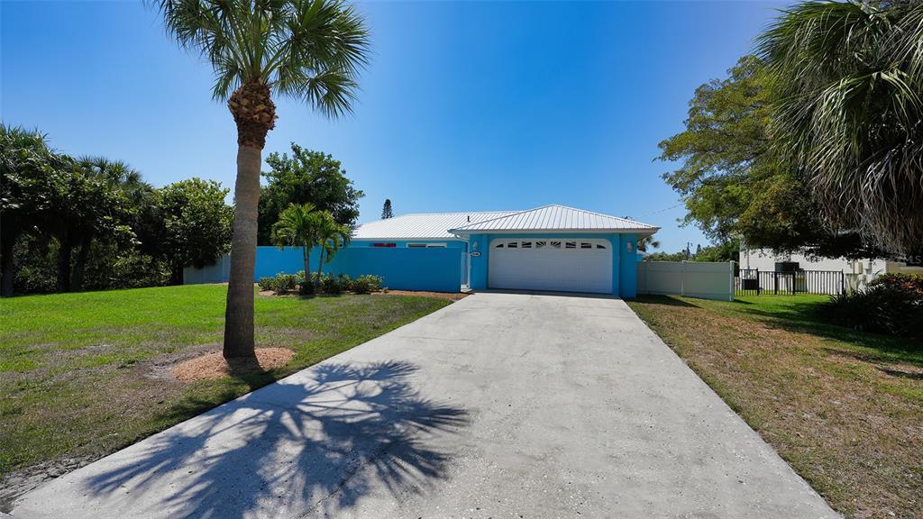 Property Photo:  5164 Windward Avenue  FL 34242 