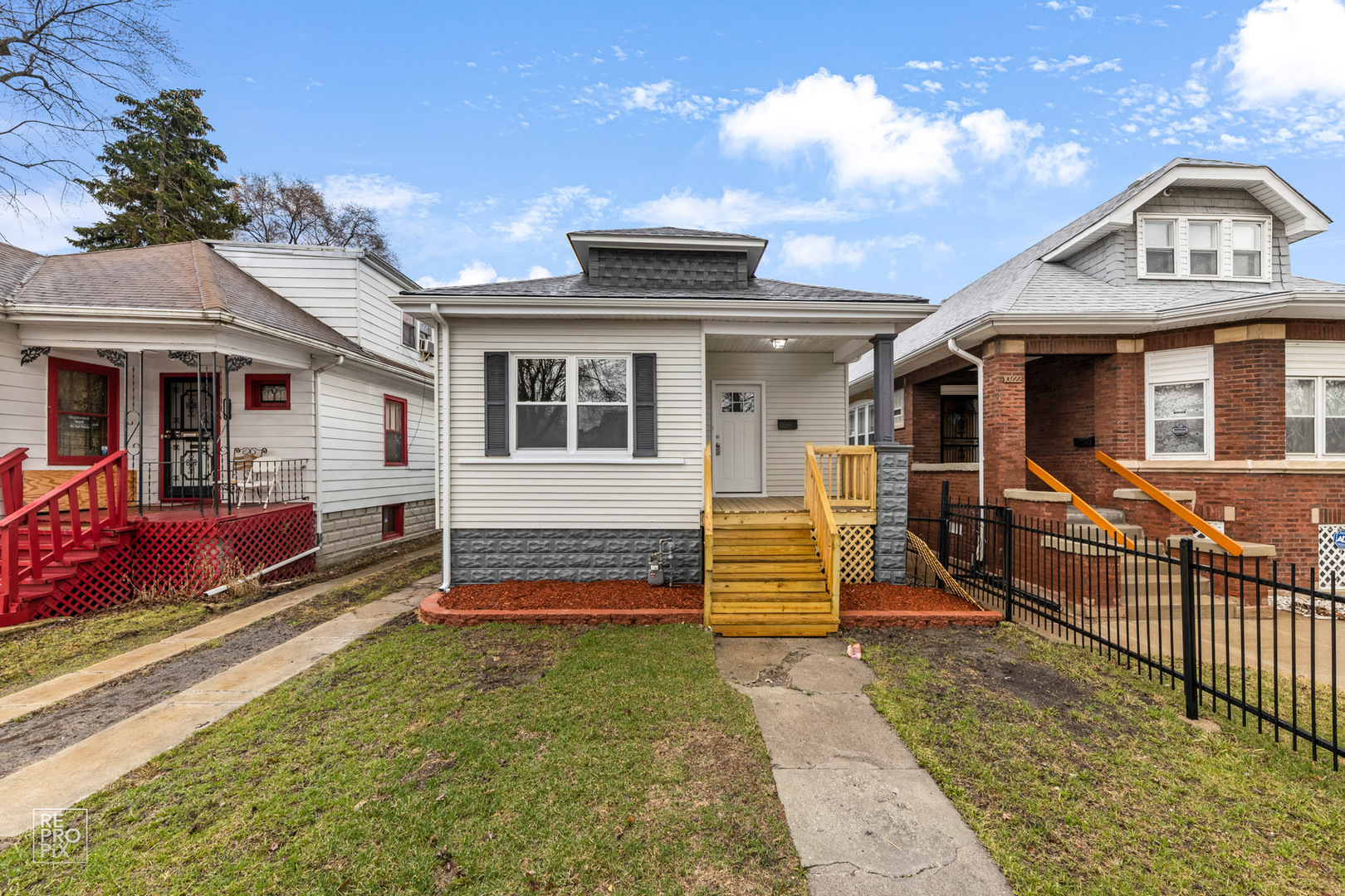 10226 S Lafayette Avenue  Chicago IL 60628 photo