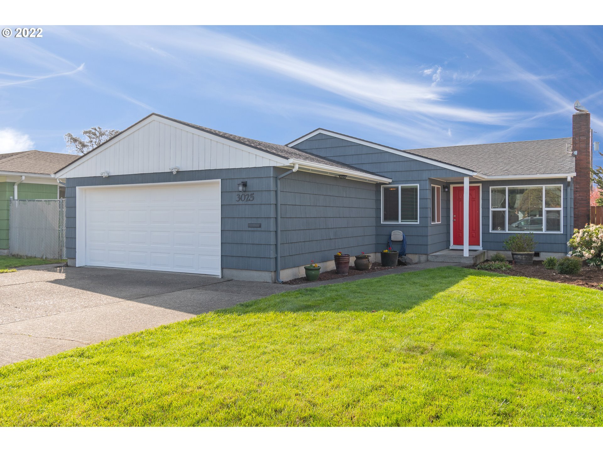 Property Photo: 3025 Maple St WA 98632