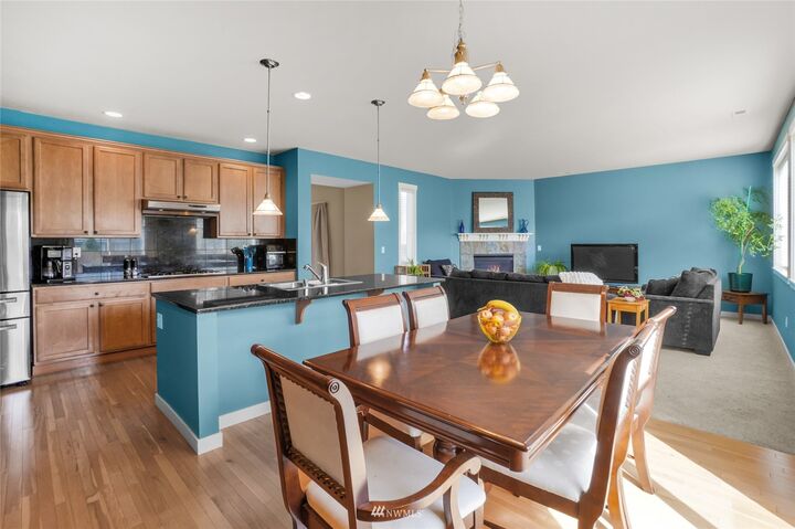 Property Photo:  25521 SE 274th Place  WA 98038 