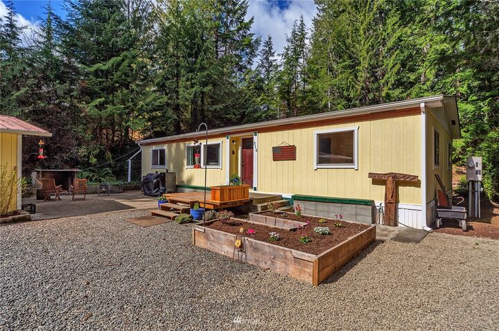 Property Photo: 310 N Beacon Point Loop S WA 98555