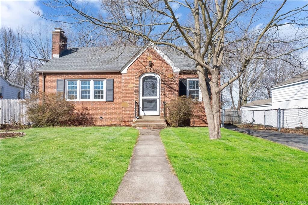 Property Photo: 21 Haywood Lane CT 06514