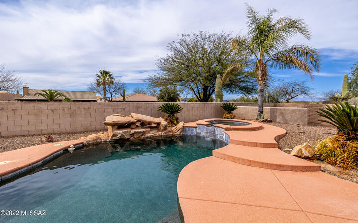 2563 E Channing Loop  Green Valley AZ 85614 photo