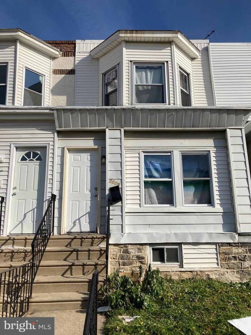 Property Photo: 2629 S Lloyd Street PA 19153