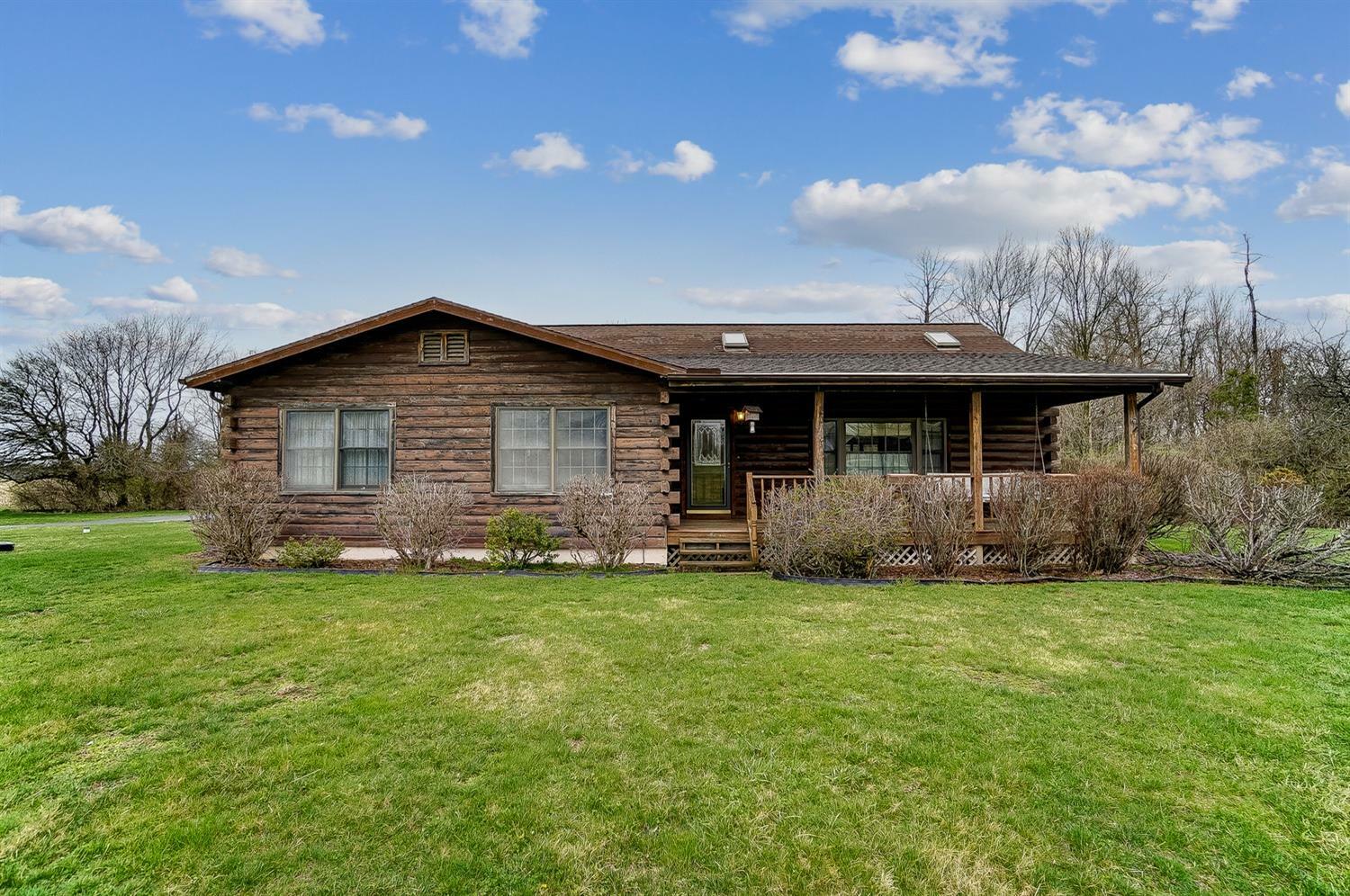 Property Photo:  951 Union Rd  OH 45385 