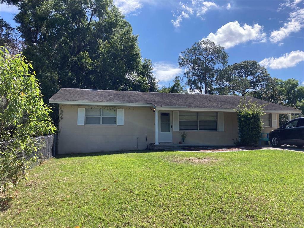 Property Photo:  198 W Magnolia Street  FL 34711 