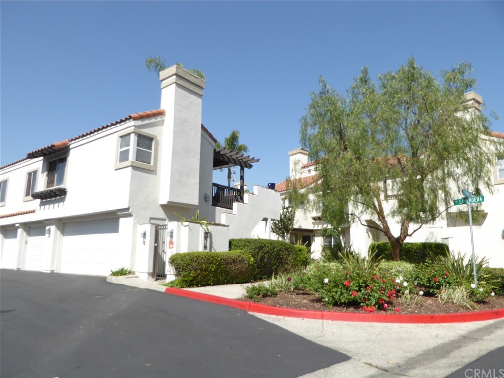 Property Photo: 46 Via Lavendera CA 92688