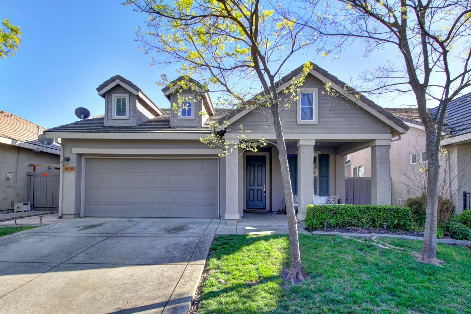 Property Photo:  1666 Halo Avenue  CA 95835 