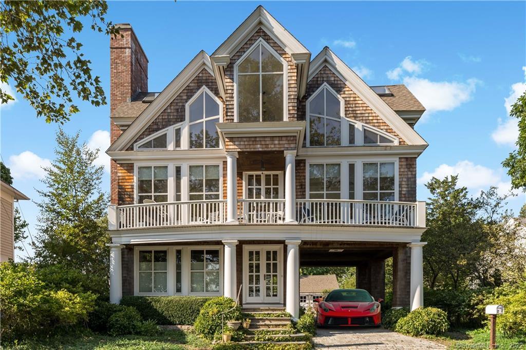 Property Photo:  2 Sachem Road  CT 06405 