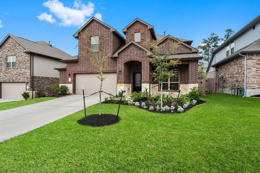 Property Photo:  168 Chestnut Meadow Drive  TX 77384 