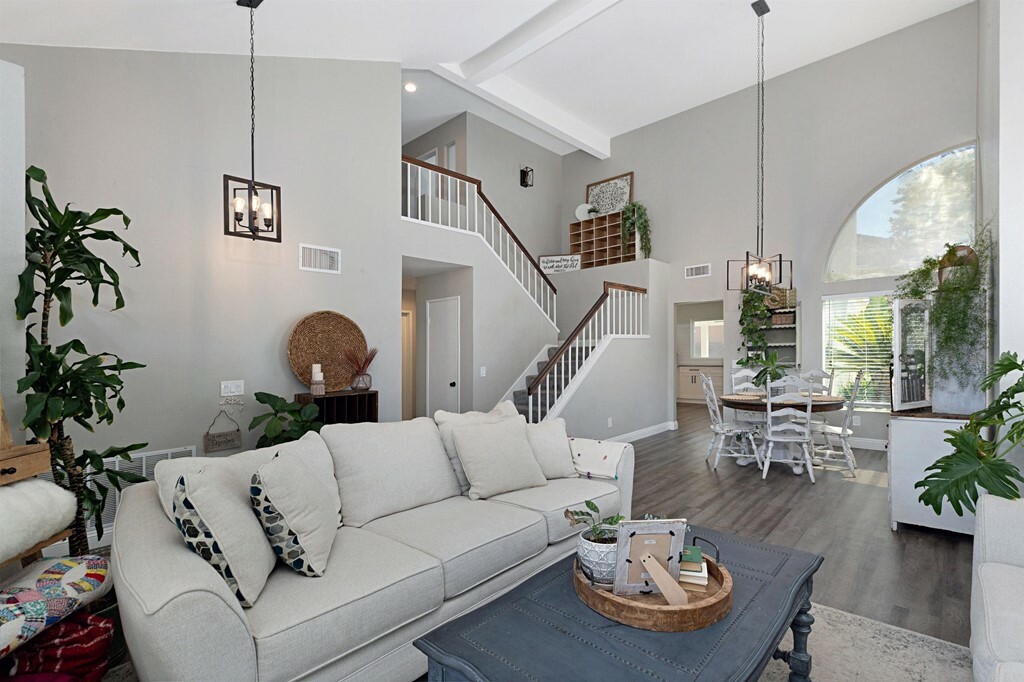 Property Photo: 25450 Clover Glen Circle CA 92563