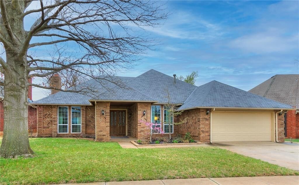 Property Photo:  4220 NW 145th Street  OK 73134 
