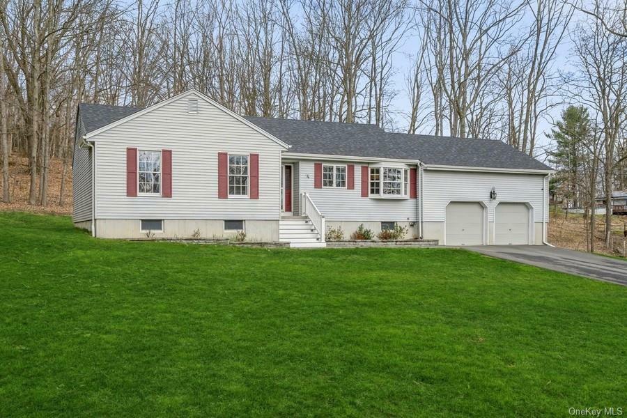 Property Photo:  4 Lakeview Drive  NY 10990 