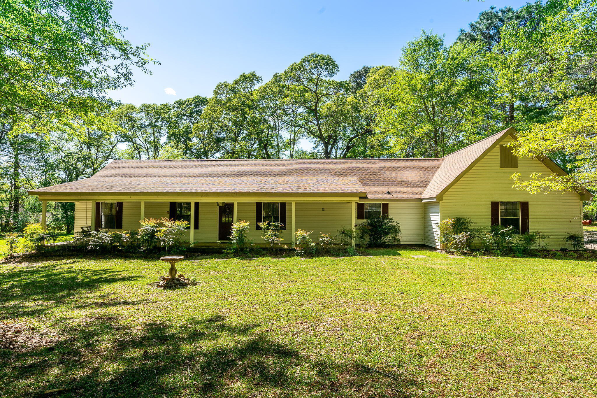 Property Photo: 85 W Lake Rd. MS 39402