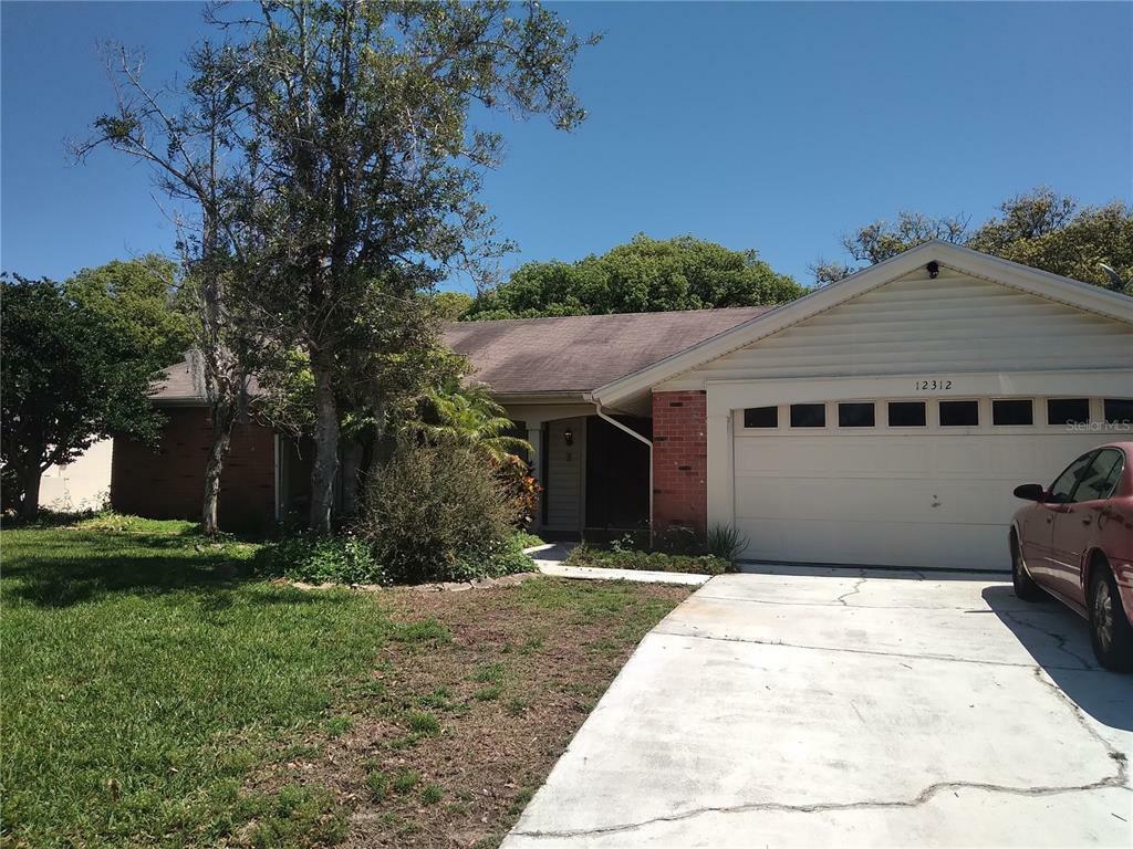 Property Photo:  12312 Cobble Stone Drive  FL 34667 