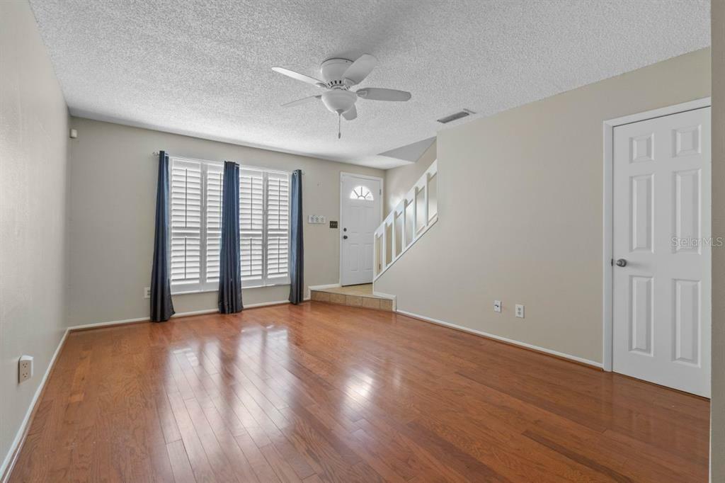 Property Photo: 609 Casa Park Court F FL 32708