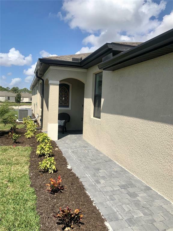 Property Photo:  2153 Bonito Way  FL 33953 