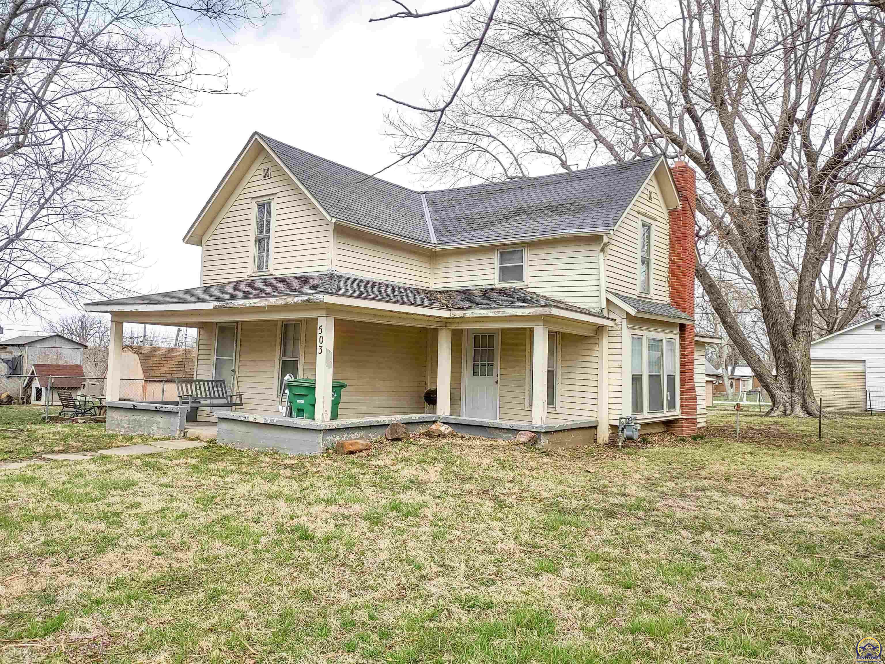 Property Photo:  503 Butler St  KS 66416-9618 