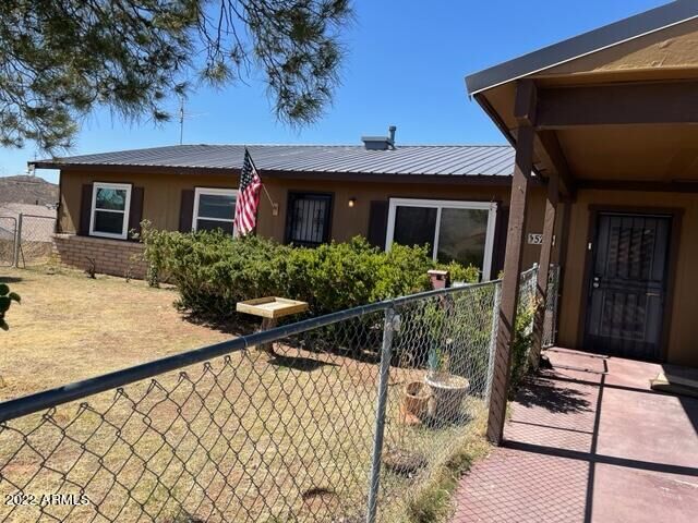 Property Photo:  528 Andres Court  AZ 85648 