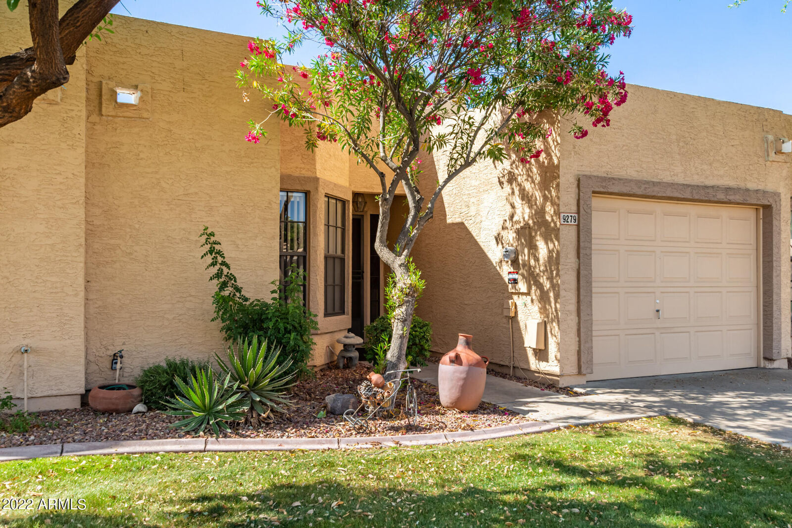 Property Photo:  9279 W Jason Drive  AZ 85382 