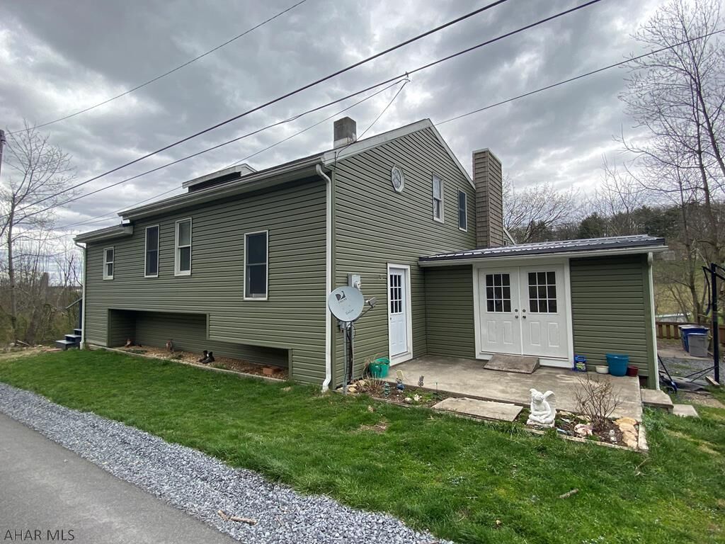Property Photo: 268 Hollars PA 15537