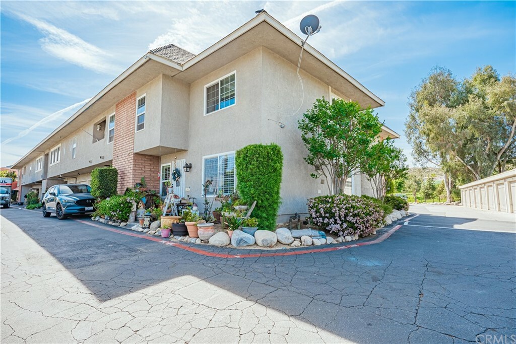 Property Photo:  31864 Railroad Canyon Road 10  CA 92587 