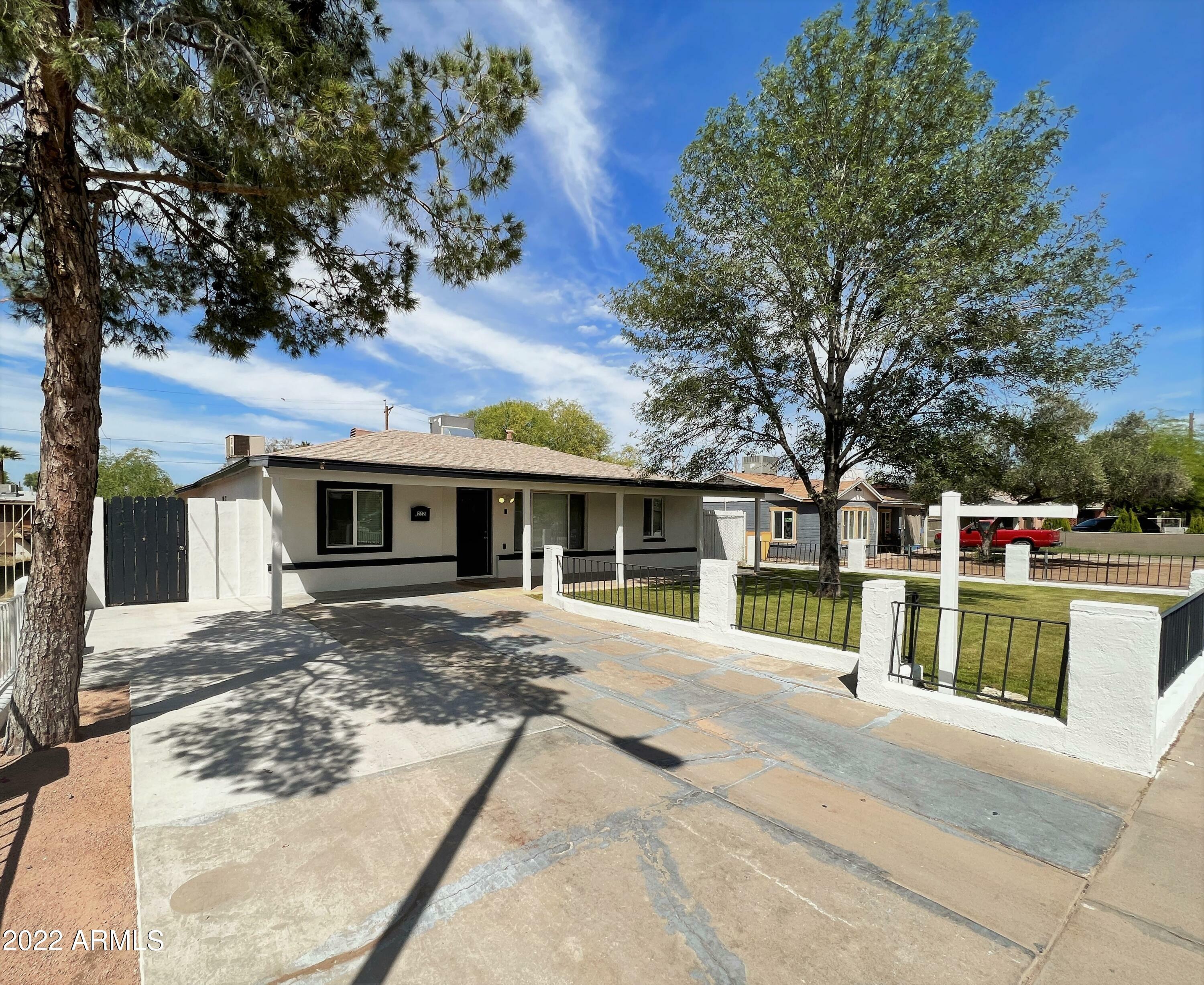 Property Photo: 222 E Southgate Avenue AZ 85040