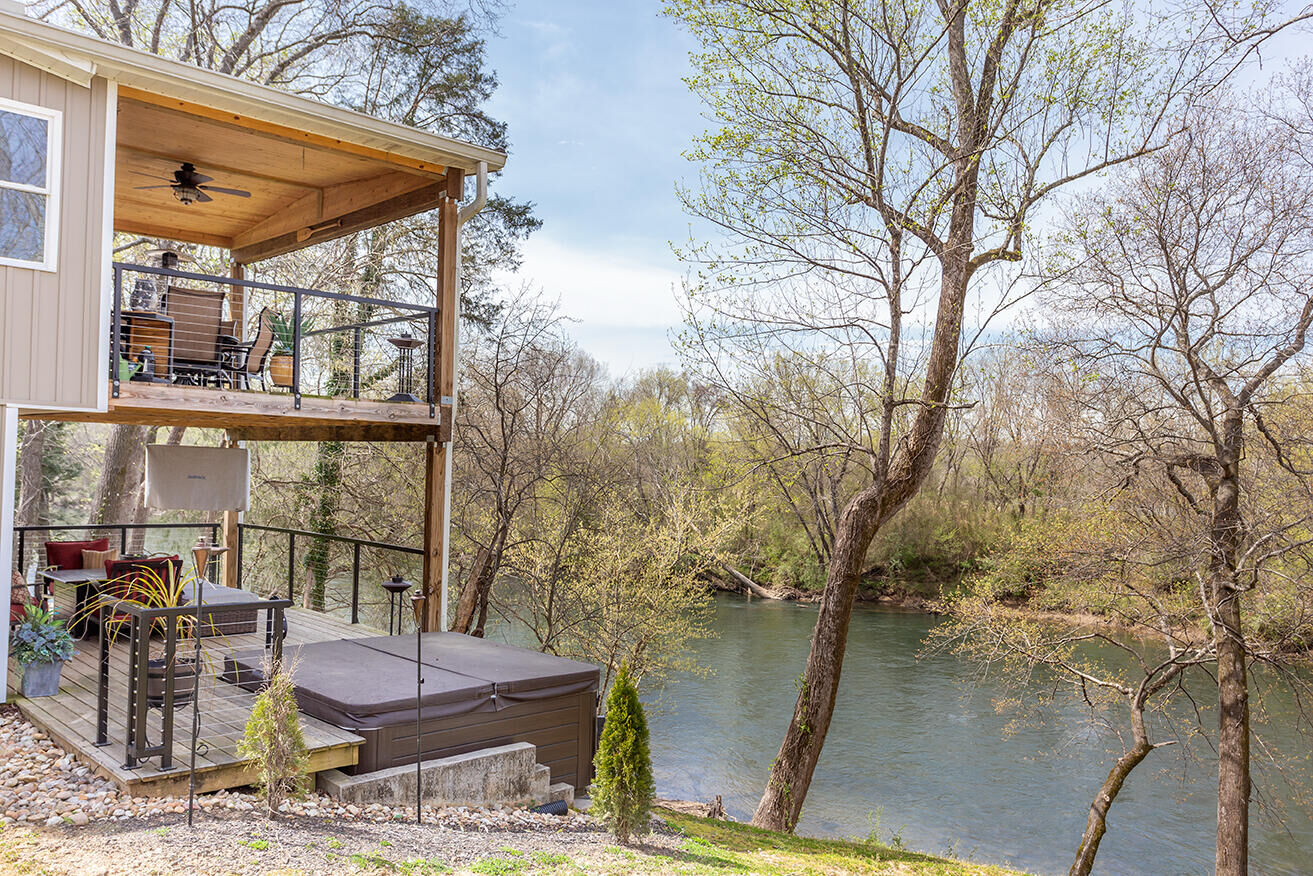 Property Photo:  393 Perimeter Road  TN 37307 