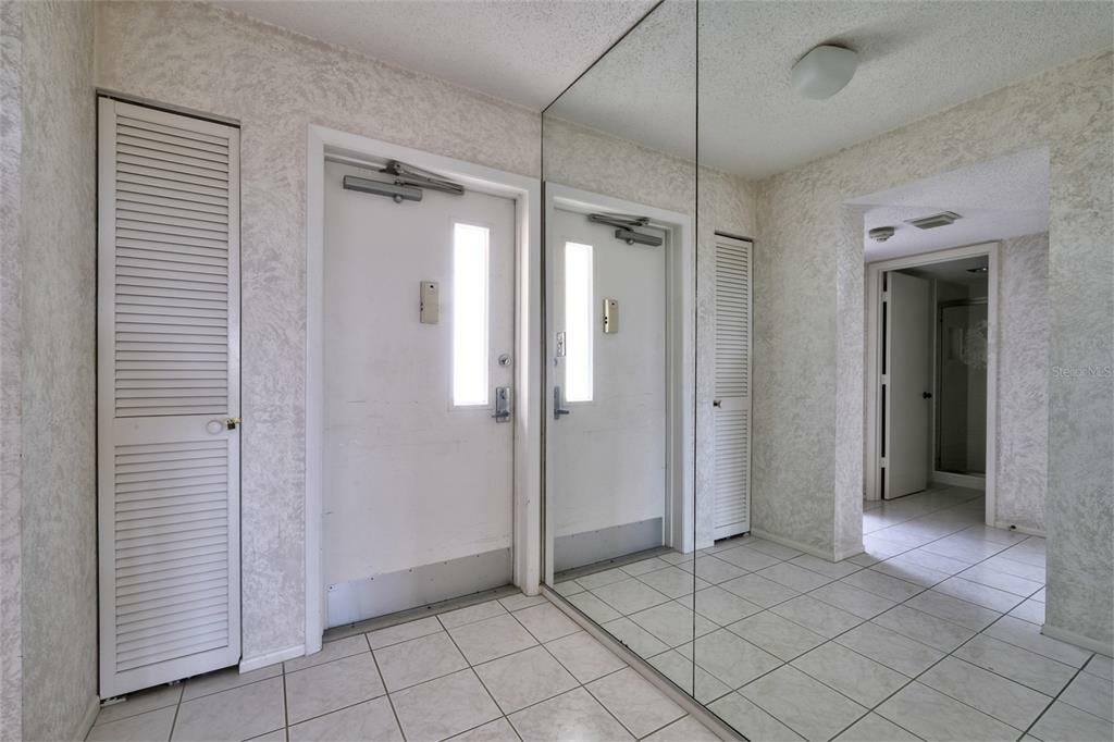 Property Photo:  5760 Midnight Pass Road 404D  FL 34242 