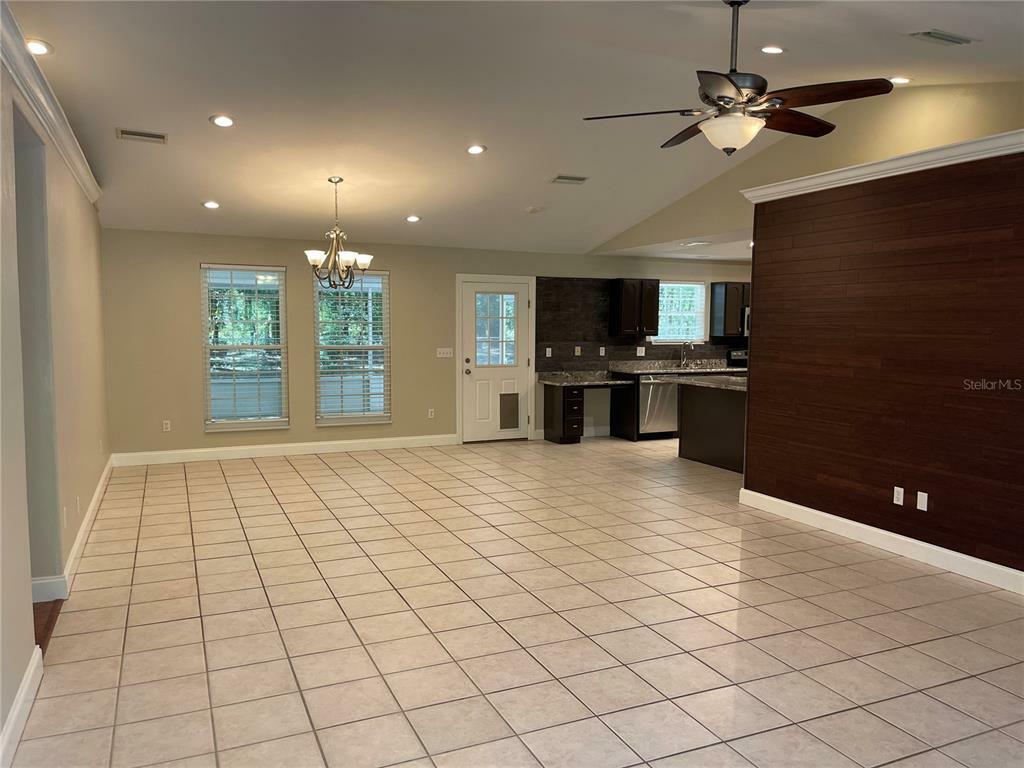 Property Photo: 9050 NW 131st Place FL 32626