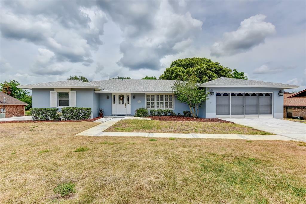 Property Photo:  1330 N Shadow Ridge Drive  FL 32725 