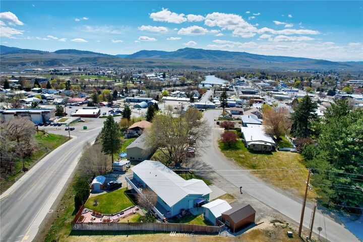 Property Photo: 526 Ironwood Street WA 98841