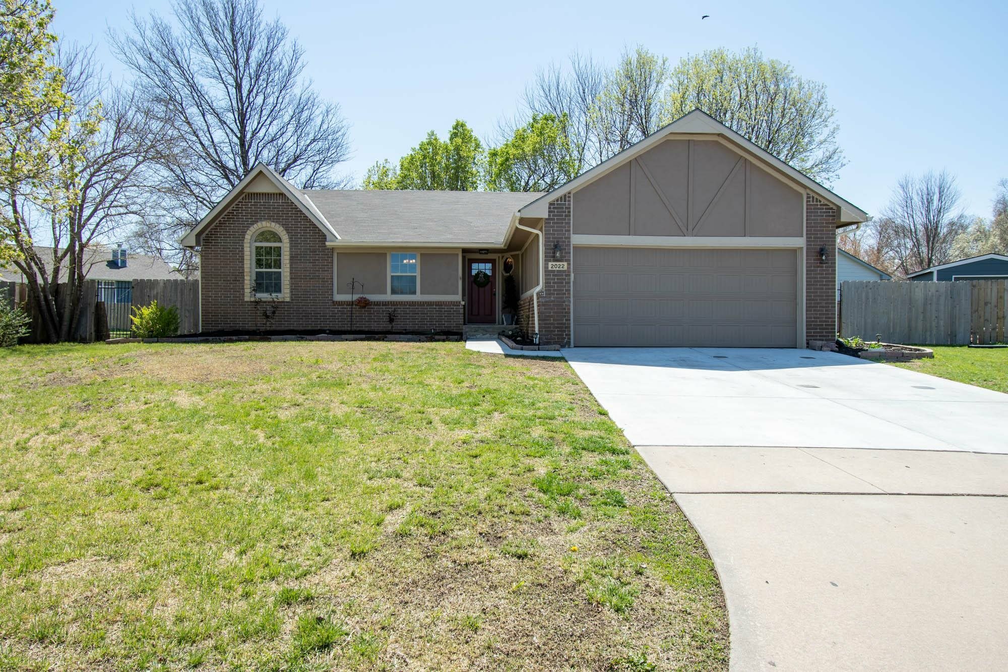 Property Photo:  2022 S Cooper Ct  KS 67207 