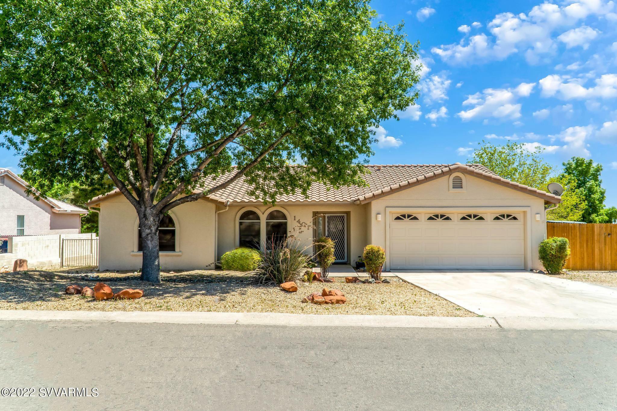 Property Photo:  1401 Laree Ave  AZ 86324 