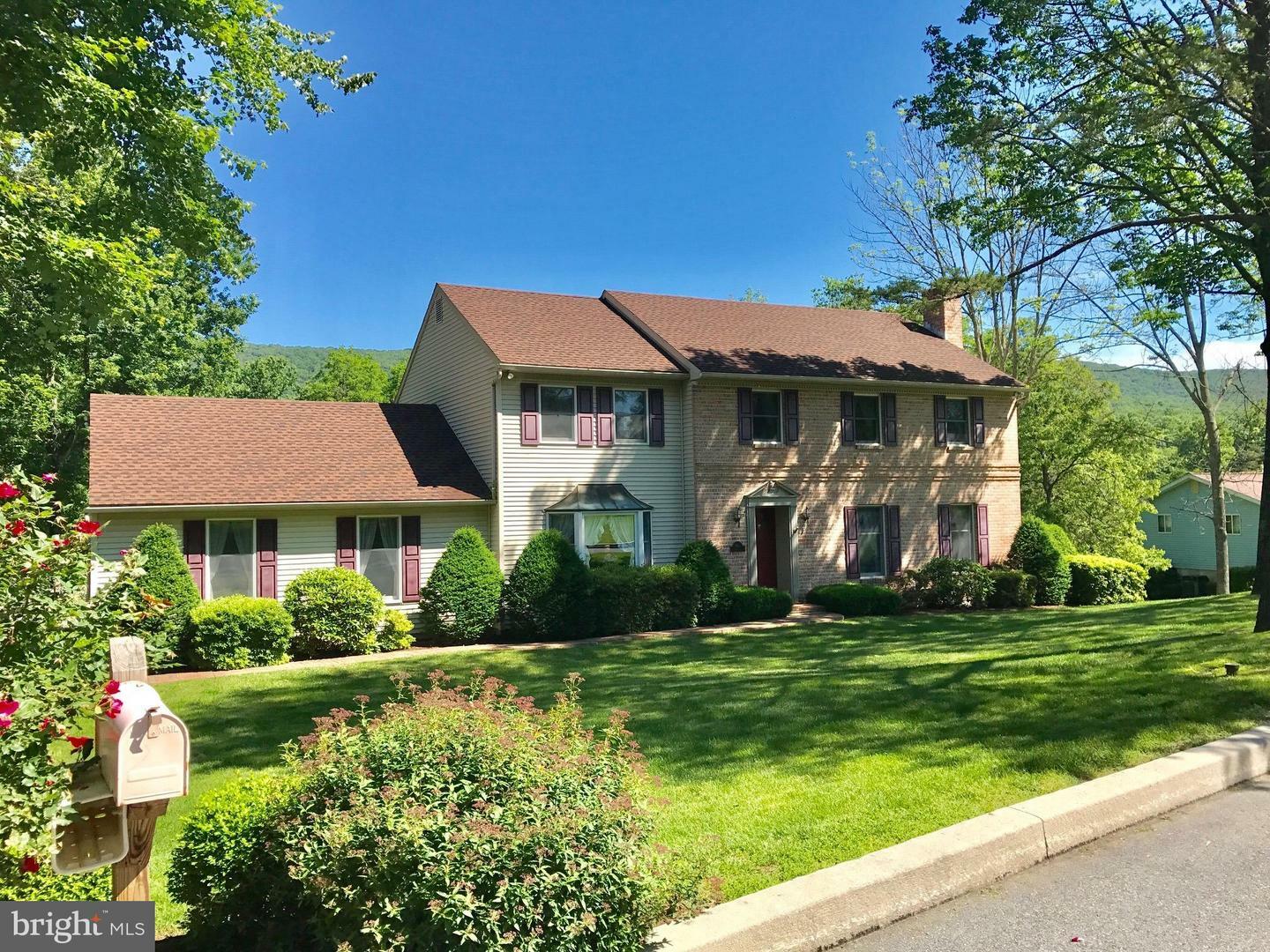 Property Photo: 813 N Crescent Avenue PA 19526