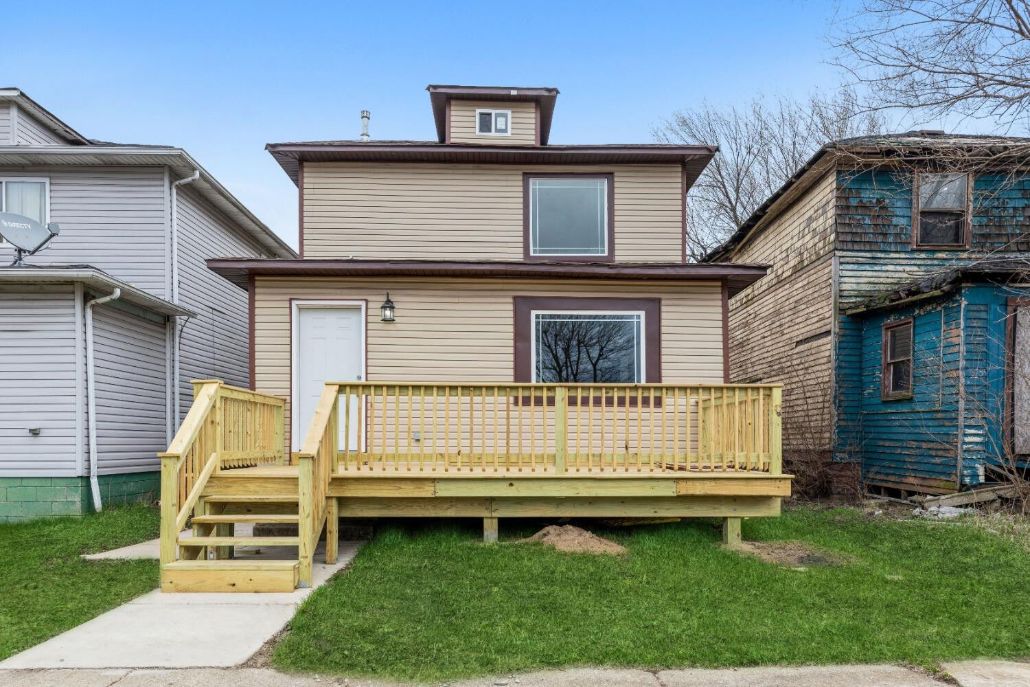 Property Photo:  721 Tennessee Street  IN 46402 