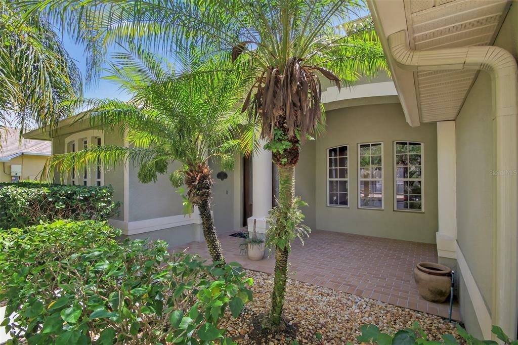 Property Photo:  312 Harts Oak Place  FL 33584 