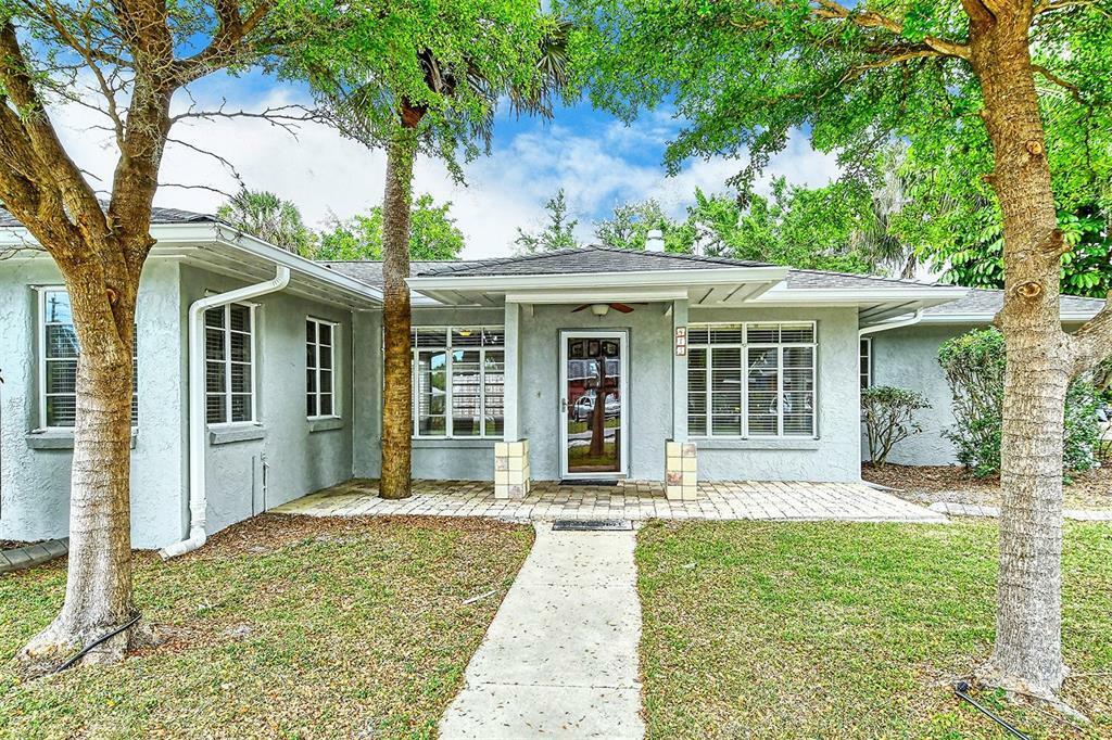 Property Photo:  415 Edwards Drive  FL 34243 