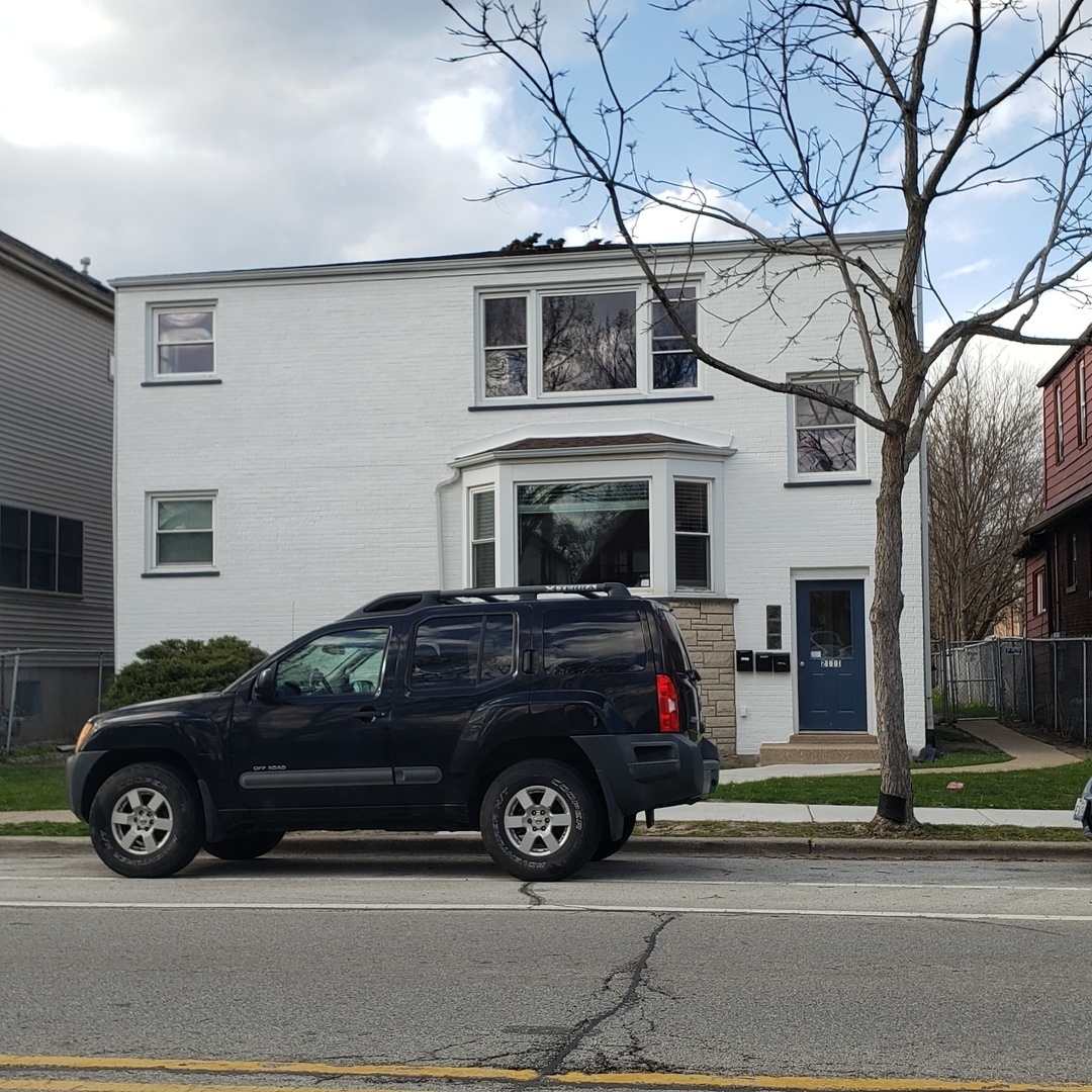 Property Photo:  2111 Emerson Street 1  IL 60201 